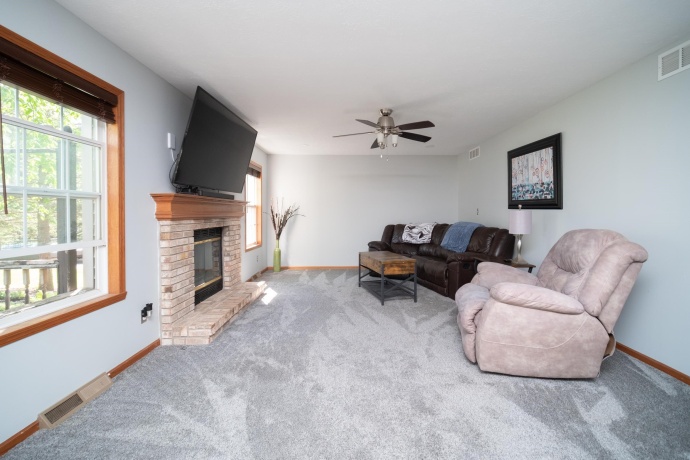 6875 Prairienook, ROSCOE, Illinois 61073, 5 Bedrooms Bedrooms, ,2 BathroomsBathrooms,House,For Sale,Prairienook,202602815