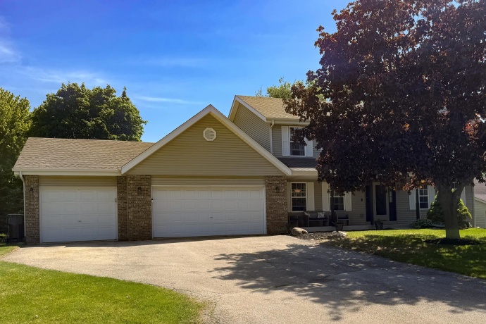 6875 Prairienook, ROSCOE, Illinois 61073, 5 Bedrooms Bedrooms, ,2 BathroomsBathrooms,House,For Sale,Prairienook,202602815