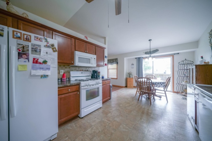 192 Prairie Moon, DAVIS JUNCTION, Illinois 61020, 3 Bedrooms Bedrooms, ,2 BathroomsBathrooms,House,For Sale,Prairie Moon,202602818