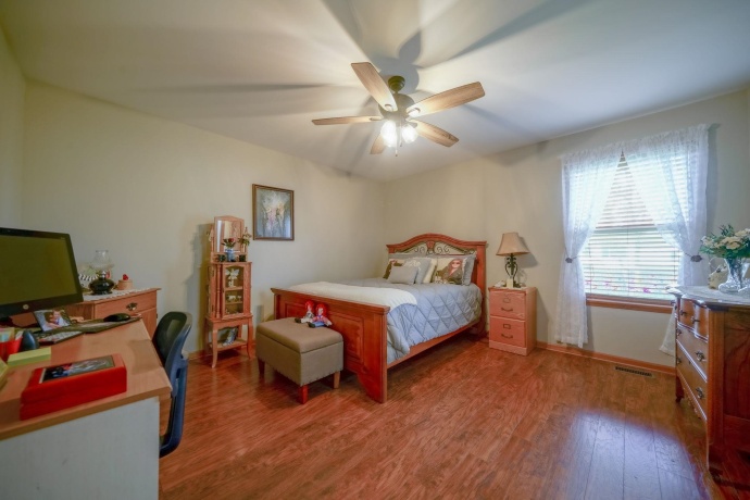 192 Prairie Moon, DAVIS JUNCTION, Illinois 61020, 3 Bedrooms Bedrooms, ,2 BathroomsBathrooms,House,For Sale,Prairie Moon,202602818
