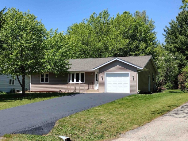 216 Bounty, POPLAR GROVE, Illinois 61065, 2 Bedrooms Bedrooms, ,1 BathroomBathrooms,House,For Sale,Bounty,202602820