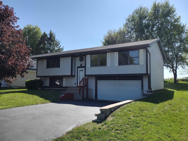 154 Columbia, POPLAR GROVE, Illinois 61065, 3 Bedrooms Bedrooms, ,2 BathroomsBathrooms,House,For Sale,Columbia,202602821