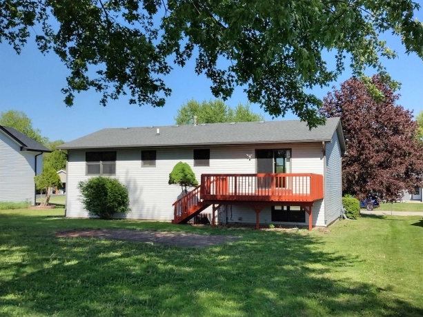 154 Columbia, POPLAR GROVE, Illinois 61065, 3 Bedrooms Bedrooms, ,2 BathroomsBathrooms,House,For Sale,Columbia,202602821