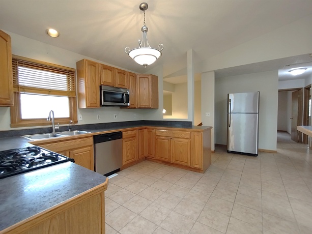 1127 Candlewick, POPLAR GROVE, Illinois 61065, 4 Bedrooms Bedrooms, ,2 BathroomsBathrooms,House,For Sale,Candlewick,202602822