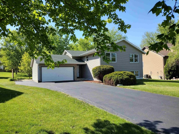 1127 Candlewick, POPLAR GROVE, Illinois 61065, 4 Bedrooms Bedrooms, ,2 BathroomsBathrooms,House,For Sale,Candlewick,202602822