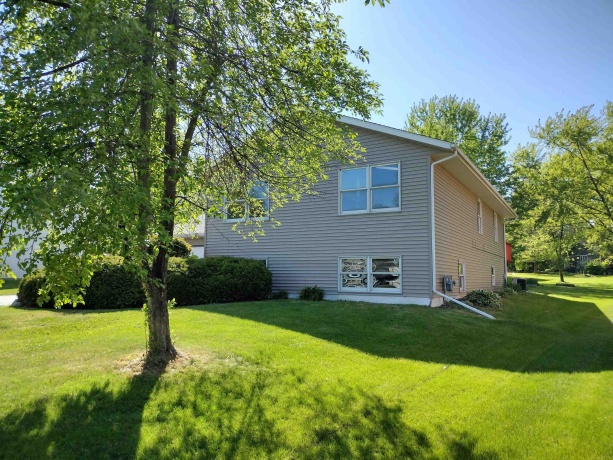 1127 Candlewick, POPLAR GROVE, Illinois 61065, 4 Bedrooms Bedrooms, ,2 BathroomsBathrooms,House,For Sale,Candlewick,202602822