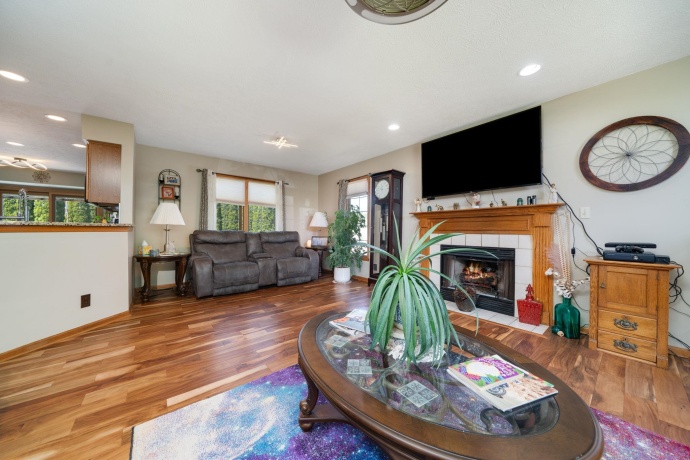 310 Shelden, WINNEBAGO, Illinois 61088, 3 Bedrooms Bedrooms, ,2 BathroomsBathrooms,House,For Sale,Shelden,202602826