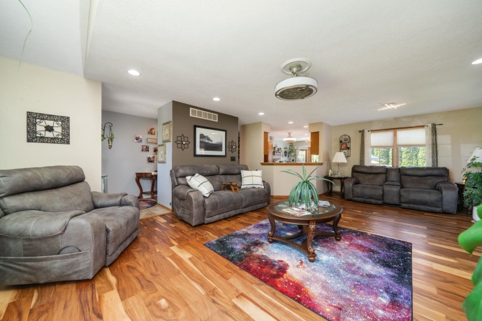 310 Shelden, WINNEBAGO, Illinois 61088, 3 Bedrooms Bedrooms, ,2 BathroomsBathrooms,House,For Sale,Shelden,202602826