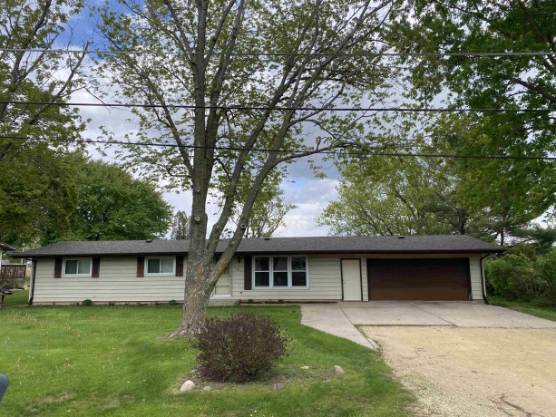 1367 Robert, FREEPORT, Illinois 61032, 3 Bedrooms Bedrooms, ,1 BathroomBathrooms,Condominium,For Sale,Robert,202602827
