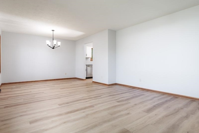 984 Rockhampton, ROCKFORD, Illinois 61102, 3 Bedrooms Bedrooms, ,2 BathroomsBathrooms,House,For Sale,Rockhampton,202602828