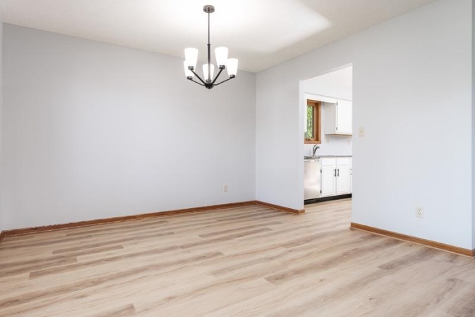 984 Rockhampton, ROCKFORD, Illinois 61102, 3 Bedrooms Bedrooms, ,2 BathroomsBathrooms,House,For Sale,Rockhampton,202602828