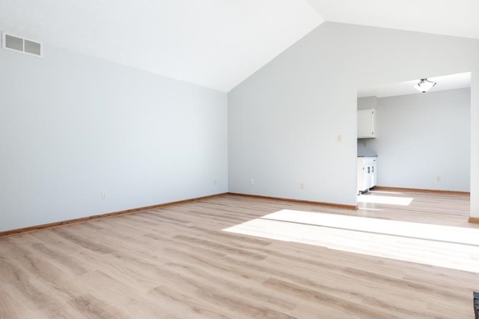 984 Rockhampton, ROCKFORD, Illinois 61102, 3 Bedrooms Bedrooms, ,2 BathroomsBathrooms,House,For Sale,Rockhampton,202602828
