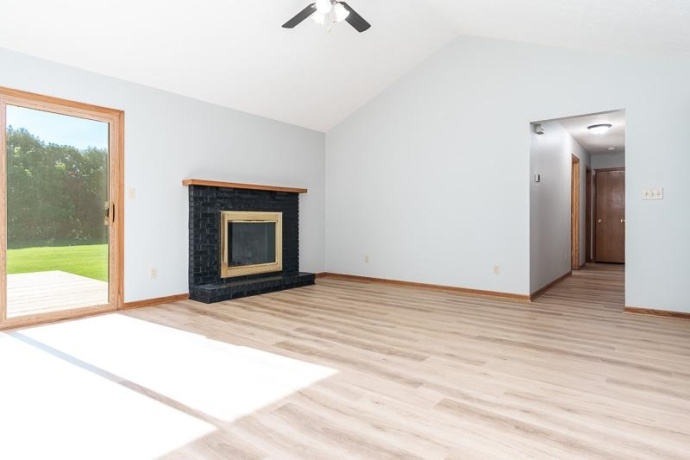 984 Rockhampton, ROCKFORD, Illinois 61102, 3 Bedrooms Bedrooms, ,2 BathroomsBathrooms,House,For Sale,Rockhampton,202602828
