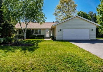 984 Rockhampton, ROCKFORD, Illinois 61102, 3 Bedrooms Bedrooms, ,2 BathroomsBathrooms,House,For Sale,Rockhampton,202602828