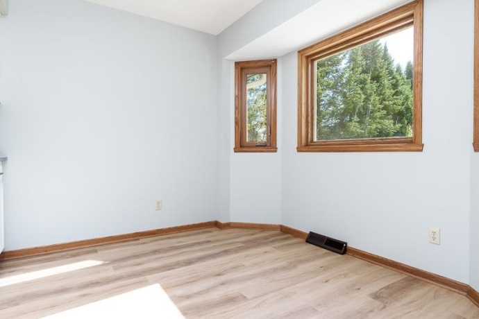 984 Rockhampton, ROCKFORD, Illinois 61102, 3 Bedrooms Bedrooms, ,2 BathroomsBathrooms,House,For Sale,Rockhampton,202602828