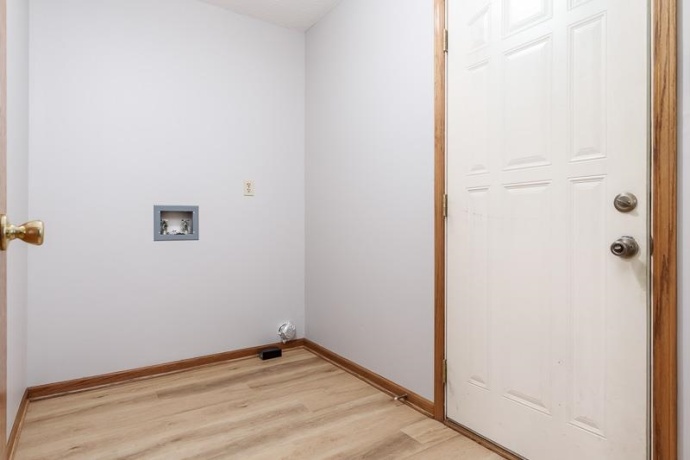 984 Rockhampton, ROCKFORD, Illinois 61102, 3 Bedrooms Bedrooms, ,2 BathroomsBathrooms,House,For Sale,Rockhampton,202602828