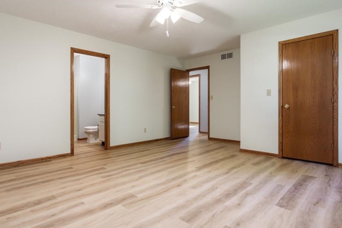 984 Rockhampton, ROCKFORD, Illinois 61102, 3 Bedrooms Bedrooms, ,2 BathroomsBathrooms,House,For Sale,Rockhampton,202602828