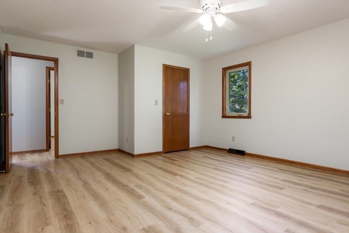984 Rockhampton, ROCKFORD, Illinois 61102, 3 Bedrooms Bedrooms, ,2 BathroomsBathrooms,House,For Sale,Rockhampton,202602828