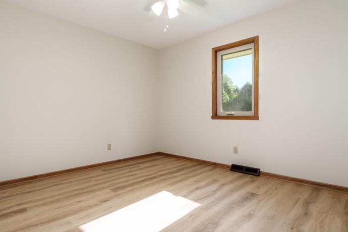 984 Rockhampton, ROCKFORD, Illinois 61102, 3 Bedrooms Bedrooms, ,2 BathroomsBathrooms,House,For Sale,Rockhampton,202602828