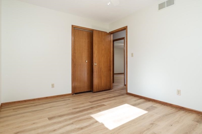 984 Rockhampton, ROCKFORD, Illinois 61102, 3 Bedrooms Bedrooms, ,2 BathroomsBathrooms,House,For Sale,Rockhampton,202602828