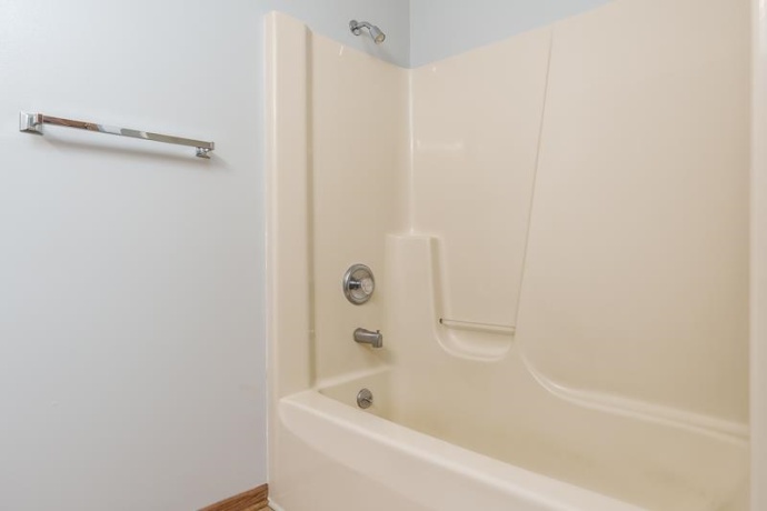 984 Rockhampton, ROCKFORD, Illinois 61102, 3 Bedrooms Bedrooms, ,2 BathroomsBathrooms,House,For Sale,Rockhampton,202602828
