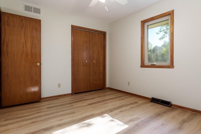 984 Rockhampton, ROCKFORD, Illinois 61102, 3 Bedrooms Bedrooms, ,2 BathroomsBathrooms,House,For Sale,Rockhampton,202602828