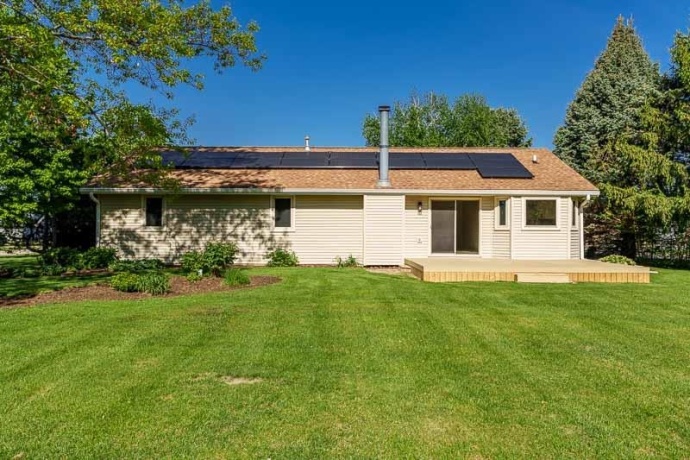 984 Rockhampton, ROCKFORD, Illinois 61102, 3 Bedrooms Bedrooms, ,2 BathroomsBathrooms,House,For Sale,Rockhampton,202602828