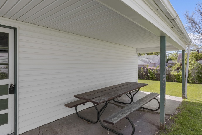 1904 Pearl, ROCKFORD, Illinois 61103, 4 Bedrooms Bedrooms, ,2 BathroomsBathrooms,House,For Sale,Pearl,202602829