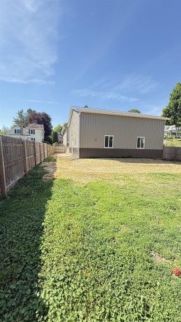 102 State, MOUNT CARROLL, Illinois 61053, 4 Bedrooms Bedrooms, ,2 BathroomsBathrooms,House,For Sale,State,202602831