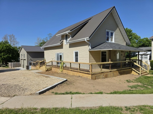 102 State, MOUNT CARROLL, Illinois 61053, 4 Bedrooms Bedrooms, ,2 BathroomsBathrooms,House,For Sale,State,202602831