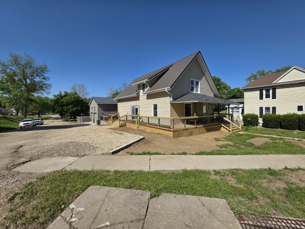 102 State, MOUNT CARROLL, Illinois 61053, 4 Bedrooms Bedrooms, ,2 BathroomsBathrooms,House,For Sale,State,202602831