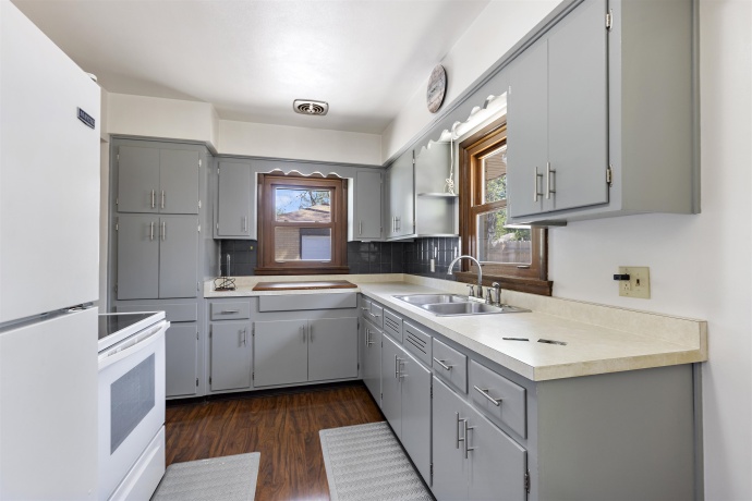 2119 Midway, ROCKFORD, Illinois 61103, 3 Bedrooms Bedrooms, ,1 BathroomBathrooms,House,For Sale,Midway,202602832