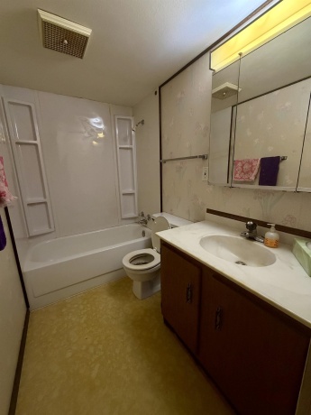 320 Benton, MOUNT CARROLL, Illinois 61053, 3 Bedrooms Bedrooms, ,1 BathroomBathrooms,House,For Sale,Benton,202602834