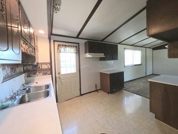 320 Benton, MOUNT CARROLL, Illinois 61053, 3 Bedrooms Bedrooms, ,1 BathroomBathrooms,House,For Sale,Benton,202602834