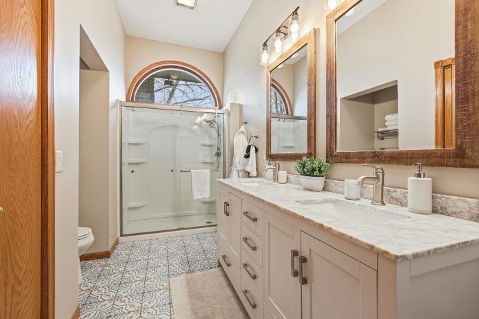 17 Cinnamon, GALENA, Illinois 61036, 4 Bedrooms Bedrooms, ,4 BathroomsBathrooms,House,For Sale,Cinnamon,202602837