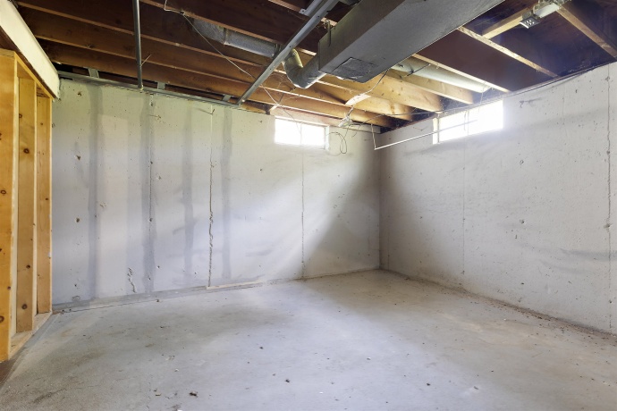 2412 MIDWAY, ROCKFORD, Illinois 61103, 3 Bedrooms Bedrooms, ,1 BathroomBathrooms,House,For Sale,MIDWAY,202602838