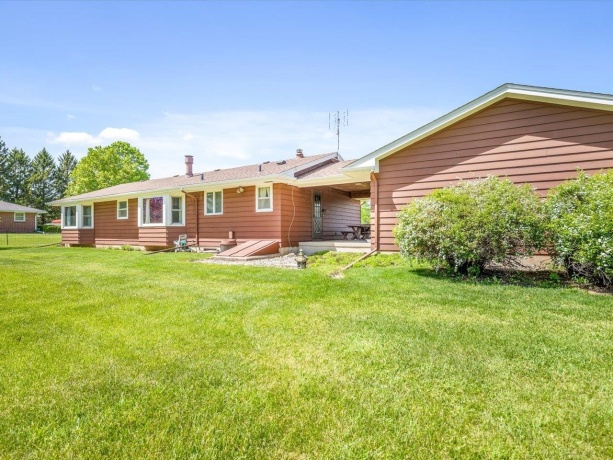 9640 Cunningham, WINNEBAGO, Illinois 61088, 3 Bedrooms Bedrooms, ,1 BathroomBathrooms,House,For Sale,Cunningham,202602839