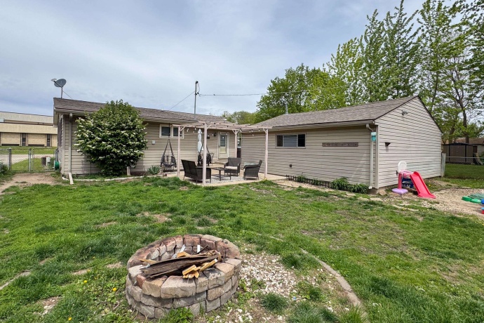 1119 Evans, MACHESNEY PARK, Illinois 61115, 2 Bedrooms Bedrooms, ,2 BathroomsBathrooms,House,For Sale,Evans,202602840