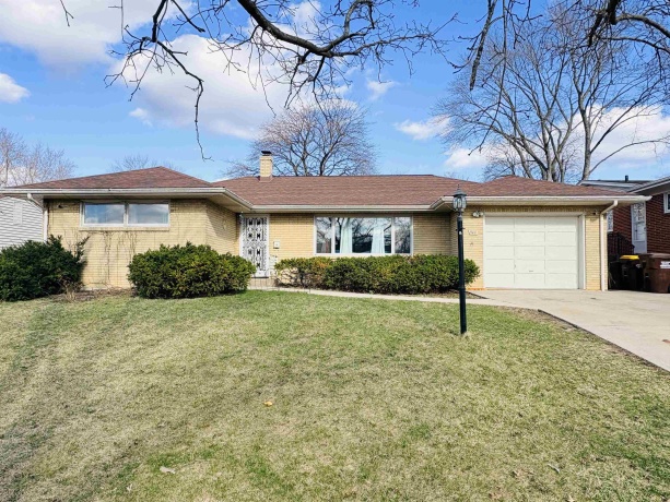908 Woodland, ROCKFORD, Illinois 61108, 3 Bedrooms Bedrooms, ,1 BathroomBathrooms,House,For Sale,Woodland,202602701