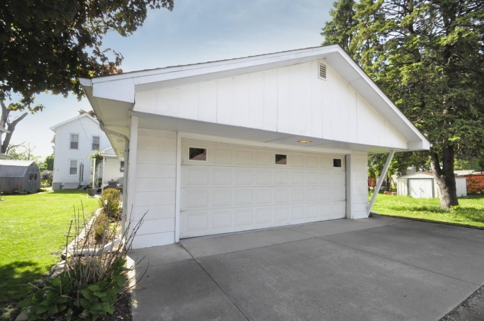215 Wasson, Streator, Illinois 61364, 4 Bedrooms Bedrooms, ,1 BathroomBathrooms,House,For Sale,Wasson,202602841