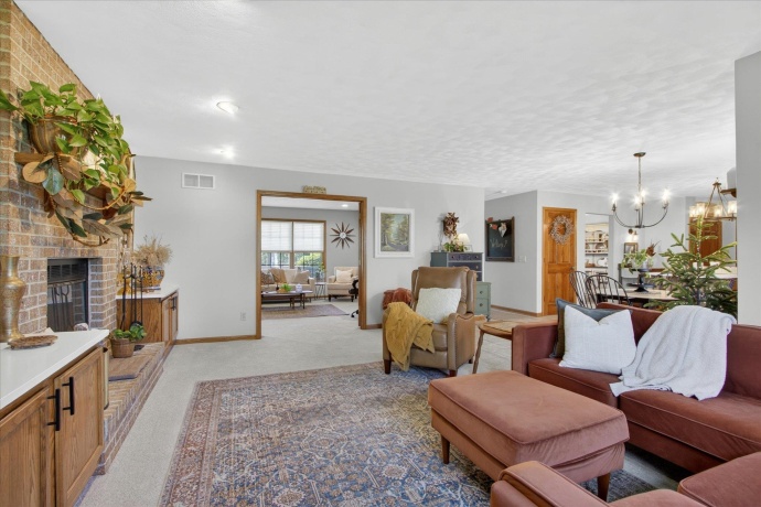 12117 Whispering Winds, ROSCOE, Illinois 61073, 4 Bedrooms Bedrooms, ,3 BathroomsBathrooms,House,For Sale,Whispering Winds,202602842