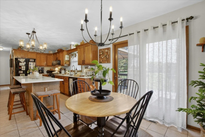 12117 Whispering Winds, ROSCOE, Illinois 61073, 4 Bedrooms Bedrooms, ,3 BathroomsBathrooms,House,For Sale,Whispering Winds,202602842