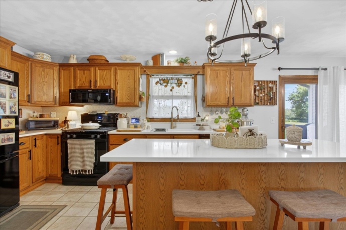 12117 Whispering Winds, ROSCOE, Illinois 61073, 4 Bedrooms Bedrooms, ,3 BathroomsBathrooms,House,For Sale,Whispering Winds,202602842