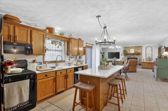 12117 Whispering Winds, ROSCOE, Illinois 61073, 4 Bedrooms Bedrooms, ,3 BathroomsBathrooms,House,For Sale,Whispering Winds,202602842