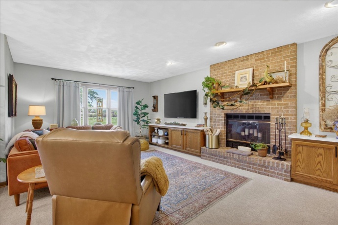 12117 Whispering Winds, ROSCOE, Illinois 61073, 4 Bedrooms Bedrooms, ,3 BathroomsBathrooms,House,For Sale,Whispering Winds,202602842