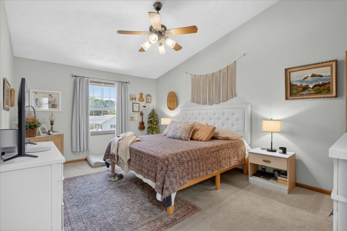 12117 Whispering Winds, ROSCOE, Illinois 61073, 4 Bedrooms Bedrooms, ,3 BathroomsBathrooms,House,For Sale,Whispering Winds,202602842