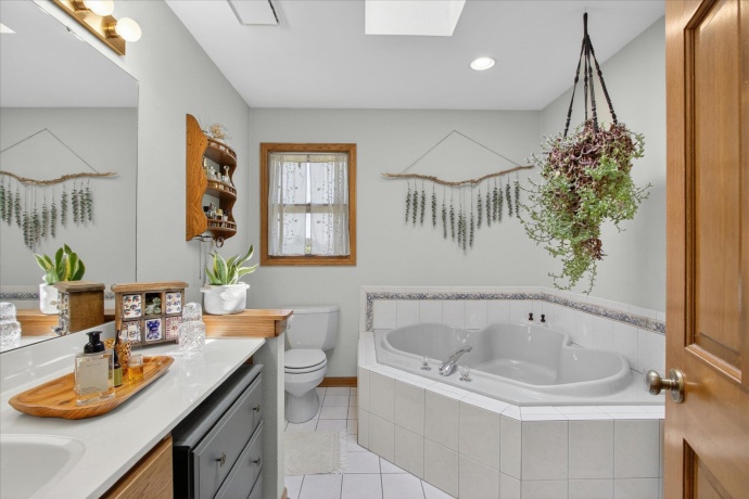 12117 Whispering Winds, ROSCOE, Illinois 61073, 4 Bedrooms Bedrooms, ,3 BathroomsBathrooms,House,For Sale,Whispering Winds,202602842