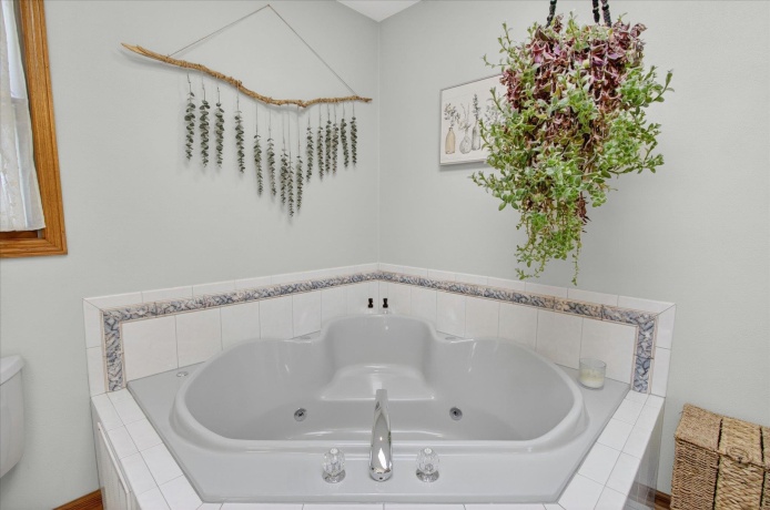 12117 Whispering Winds, ROSCOE, Illinois 61073, 4 Bedrooms Bedrooms, ,3 BathroomsBathrooms,House,For Sale,Whispering Winds,202602842