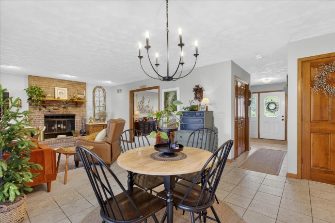 12117 Whispering Winds, ROSCOE, Illinois 61073, 4 Bedrooms Bedrooms, ,3 BathroomsBathrooms,House,For Sale,Whispering Winds,202602842