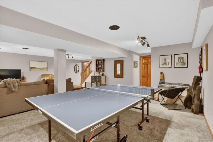 12117 Whispering Winds, ROSCOE, Illinois 61073, 4 Bedrooms Bedrooms, ,3 BathroomsBathrooms,House,For Sale,Whispering Winds,202602842